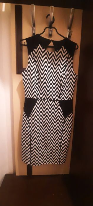 Продам сукню в гарному стані