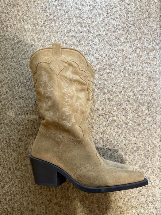 козаки/чоботи zara 37 розмір
