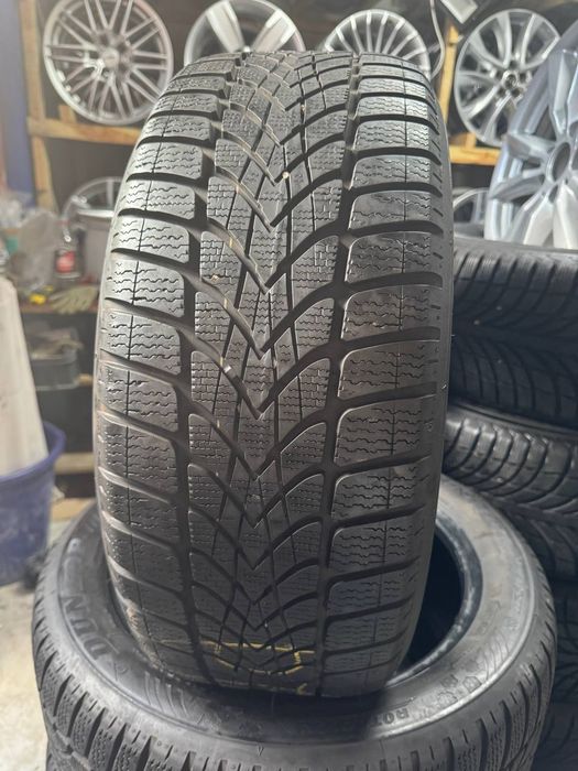 225 50 r17 Dunlon зима