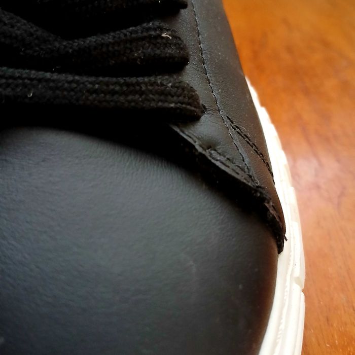 Нове жіноче взуття