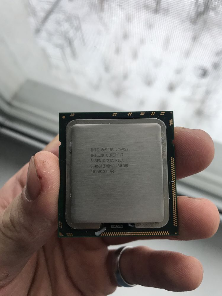 Процессор Intel® Core™ i7-950 Socket 1366 (8 МБ кэш 3,06 ГГц, 4,80