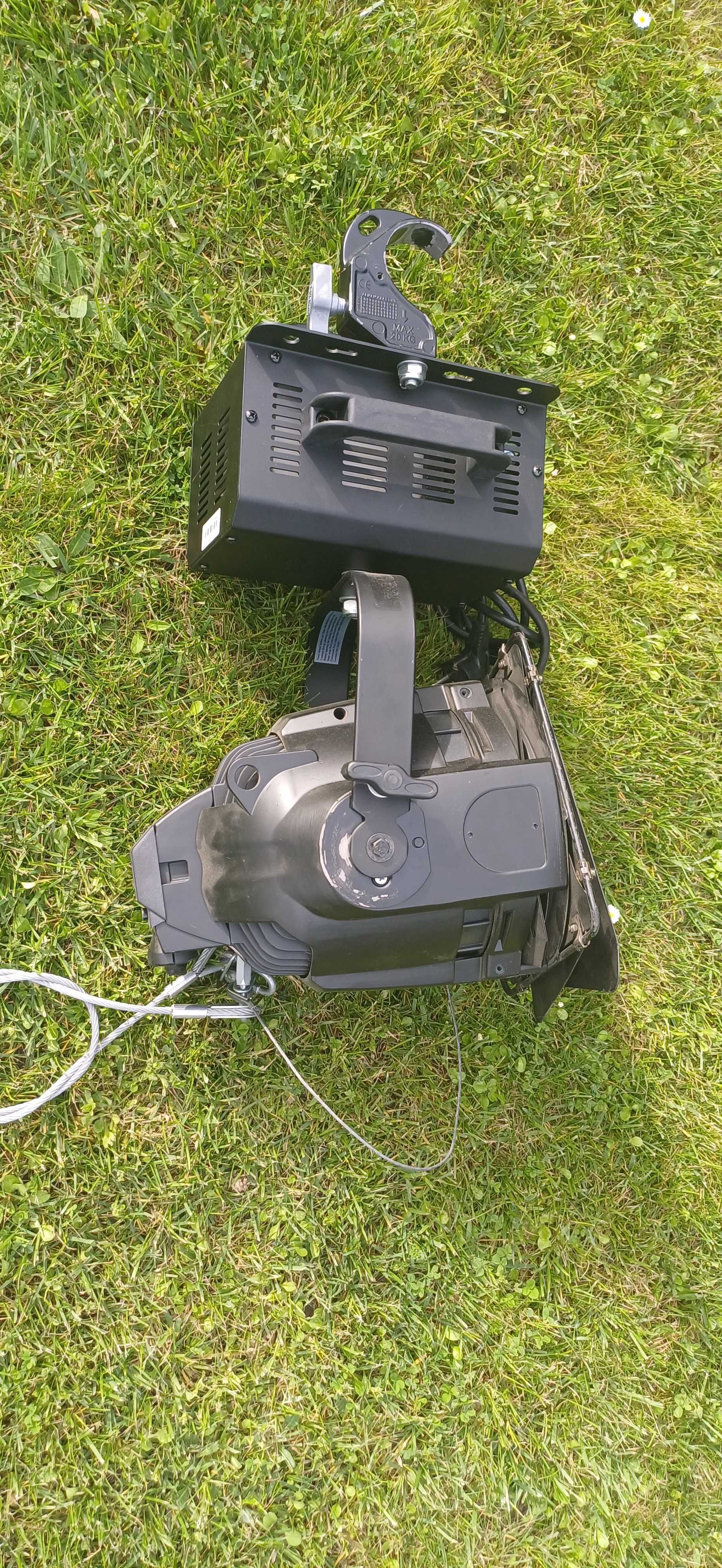 Reflektor sceniczny teatralny filmowy lampa MSR 575 Spot 600 W Gx9.5