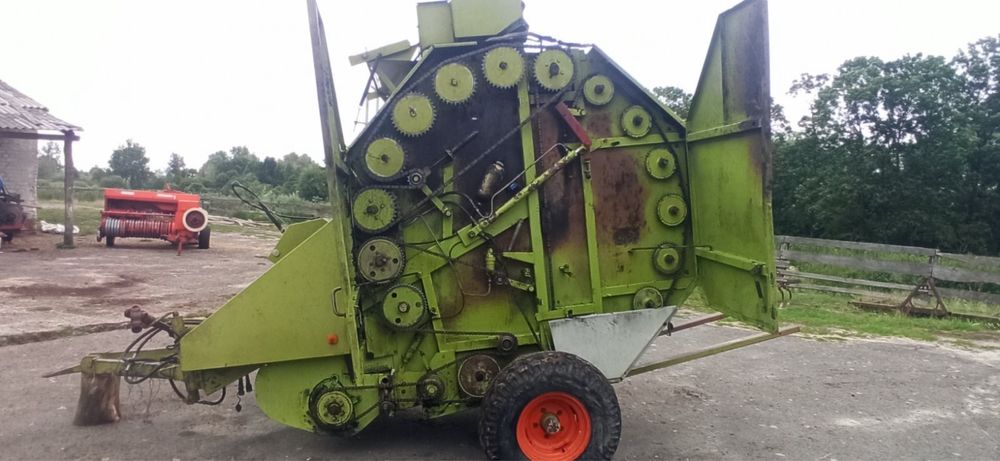 Прес-підбирач CLAAS Rollant 62 S