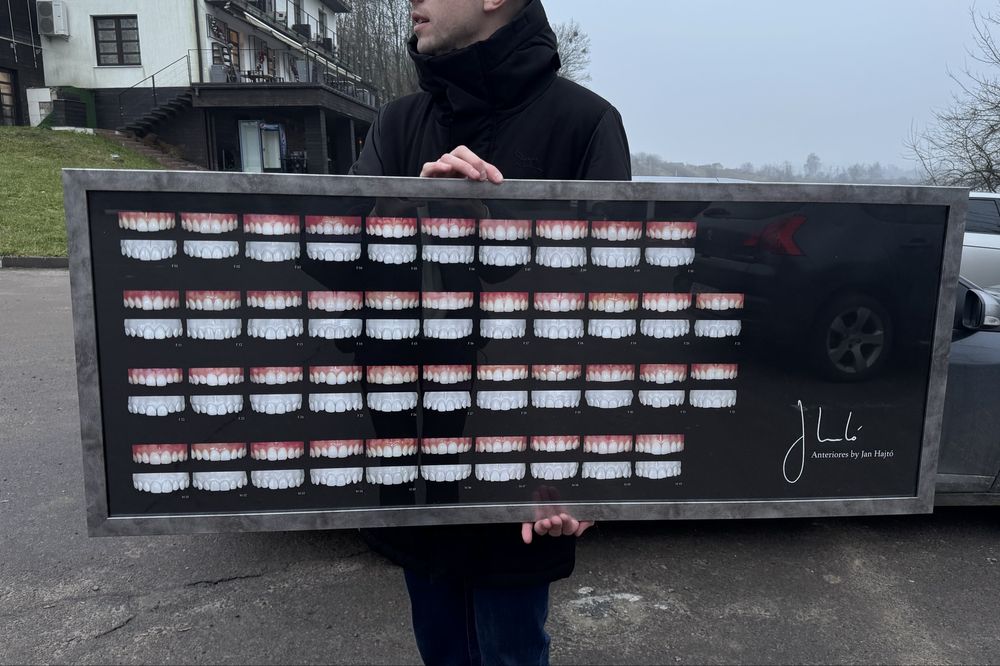 Плакат для зуботехнічної лабораторії чи стоматології. Jan Hajto.