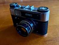 Analogowy aparat fotograficzny FED 5