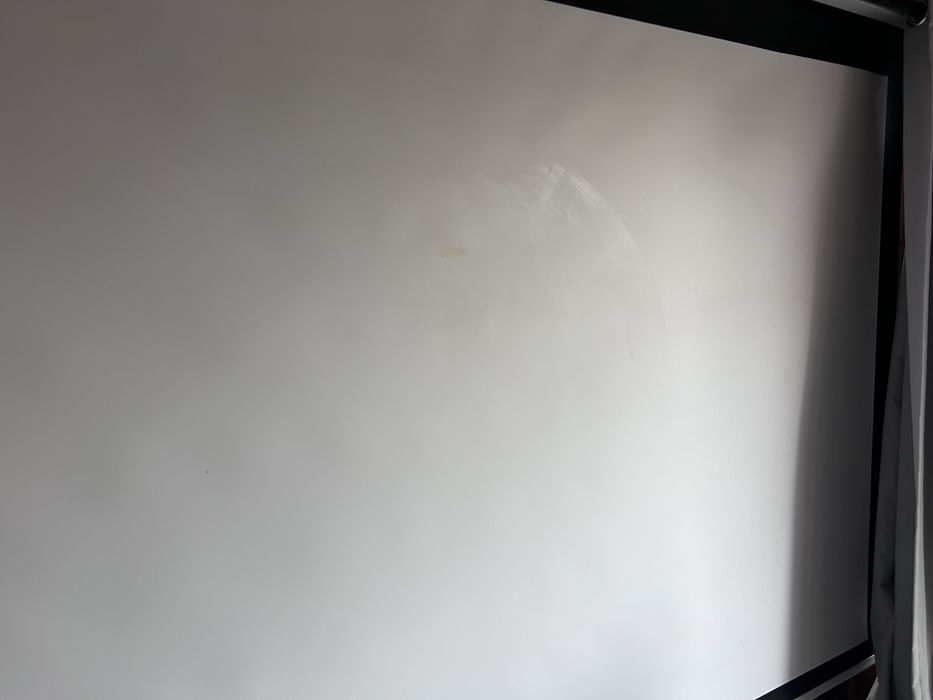 Avtec 270 ekran do projektora elektryczny