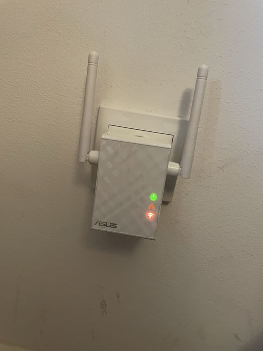 Asus wireless N300 Repeat signal router modem asus network64552310960513122