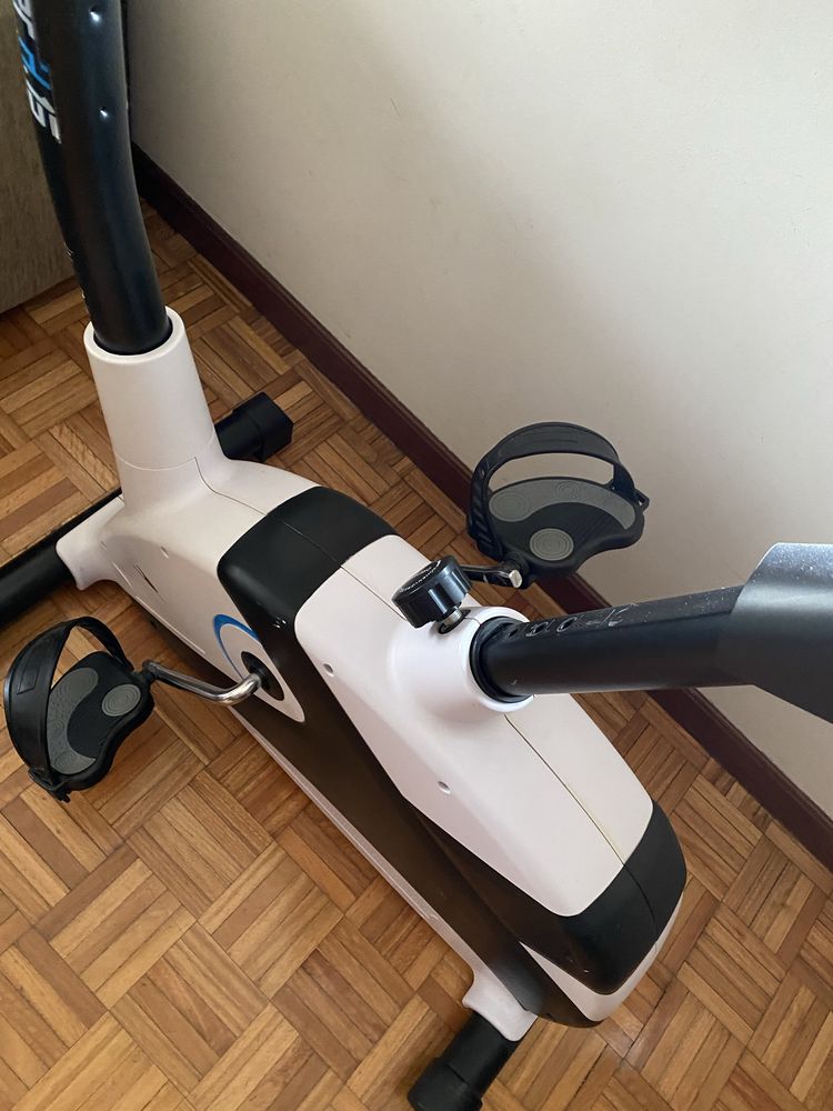 Bicicleta exercício fisico (ginasio)