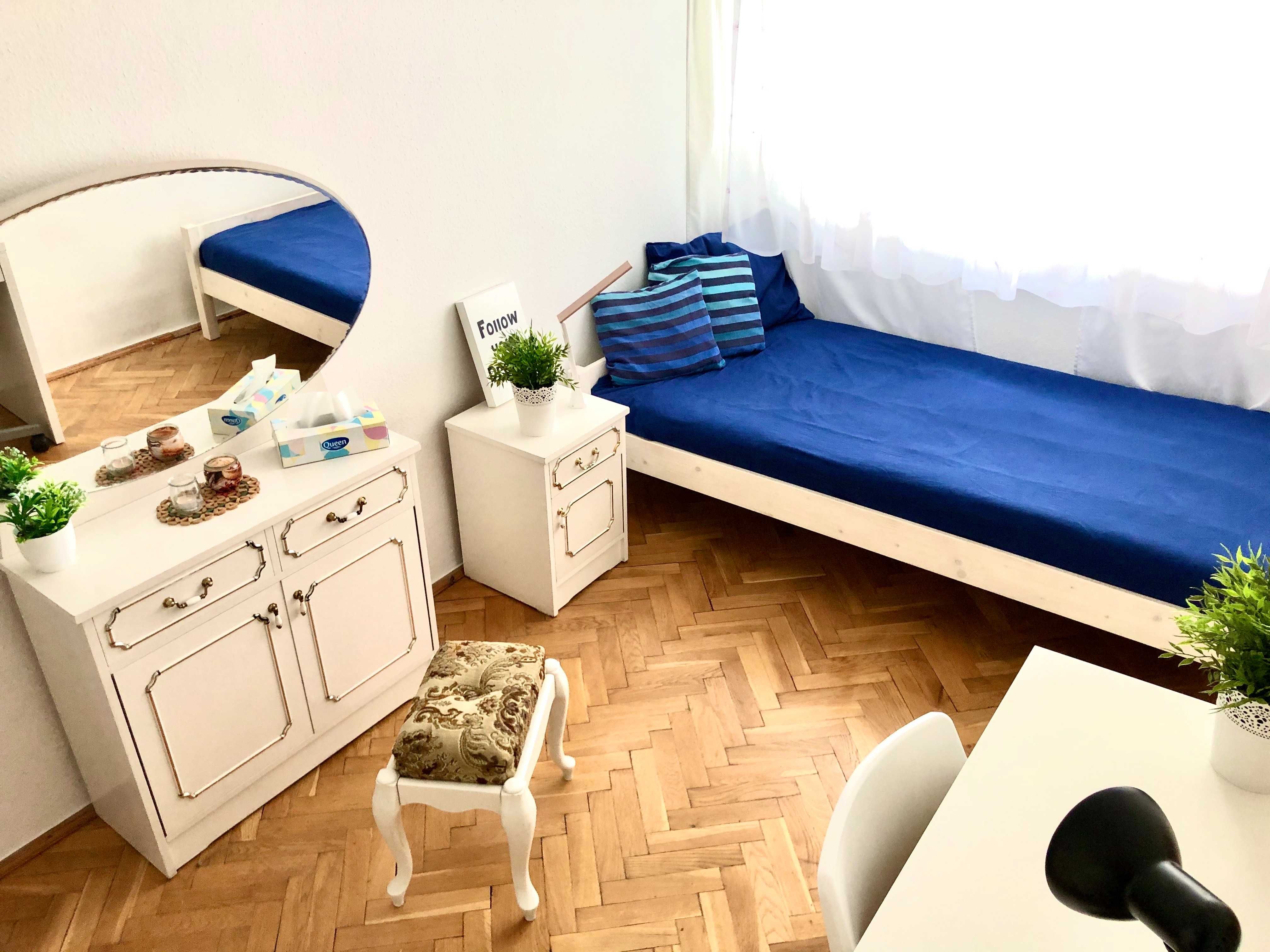Do wynajęcia pokój w 3 pokojowym mieszkaniu w ścisłym centrum Łodzi