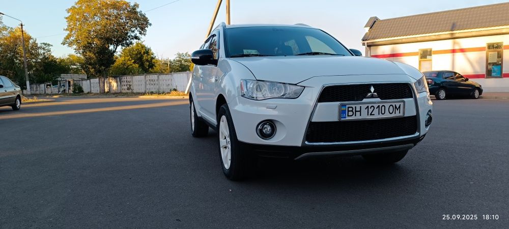 Mitsubishi Outlander XL