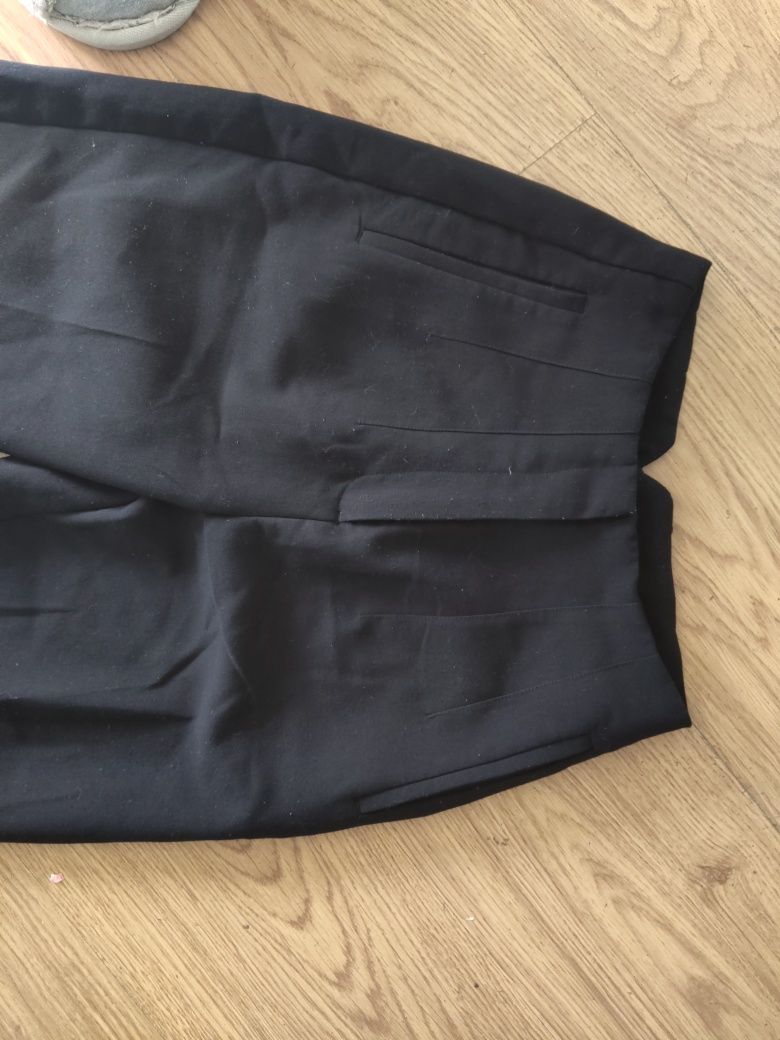 Czarne spodnie garniturowe 34