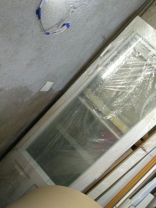 Двері балконні дерев'янні.