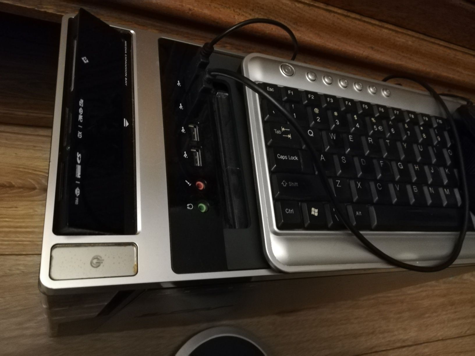 Sprzedam zestaw komputerowy Acer Aspire z monitorem Samsung