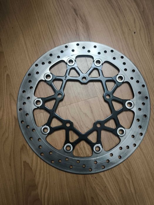 Disco dianteiro direito GSXR 1000 k8