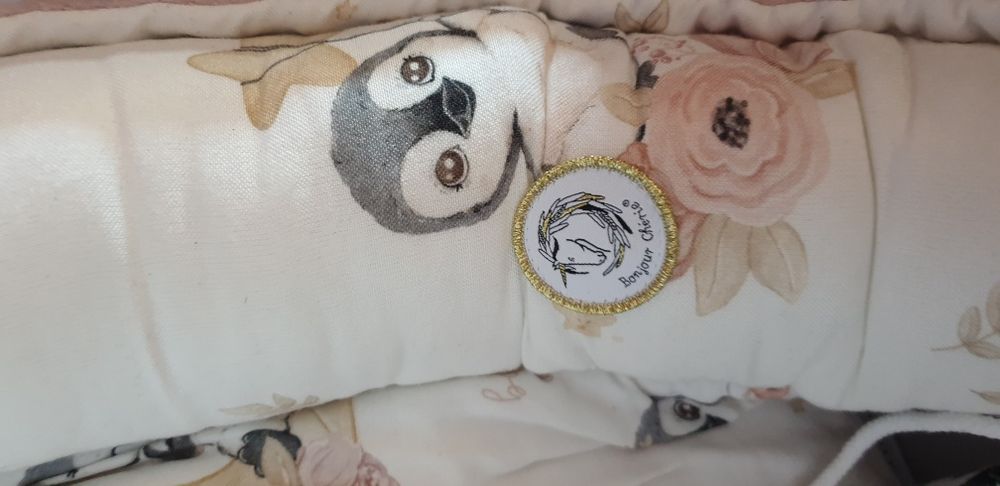 Kokon do łóżka dziecięcego.