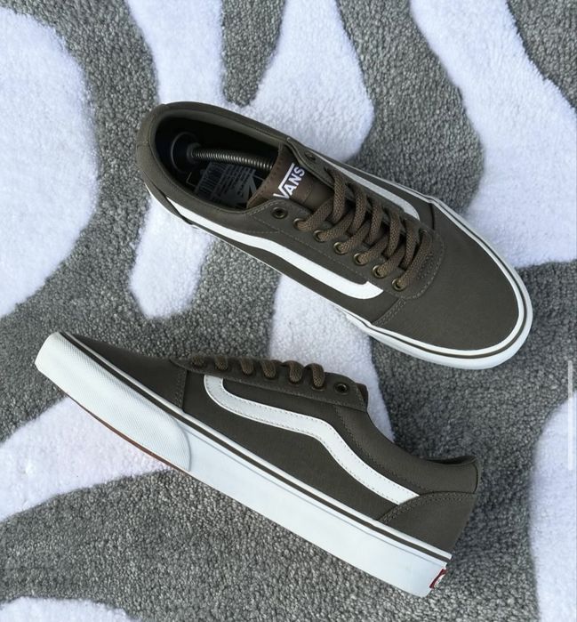 Нові Vans old school olive