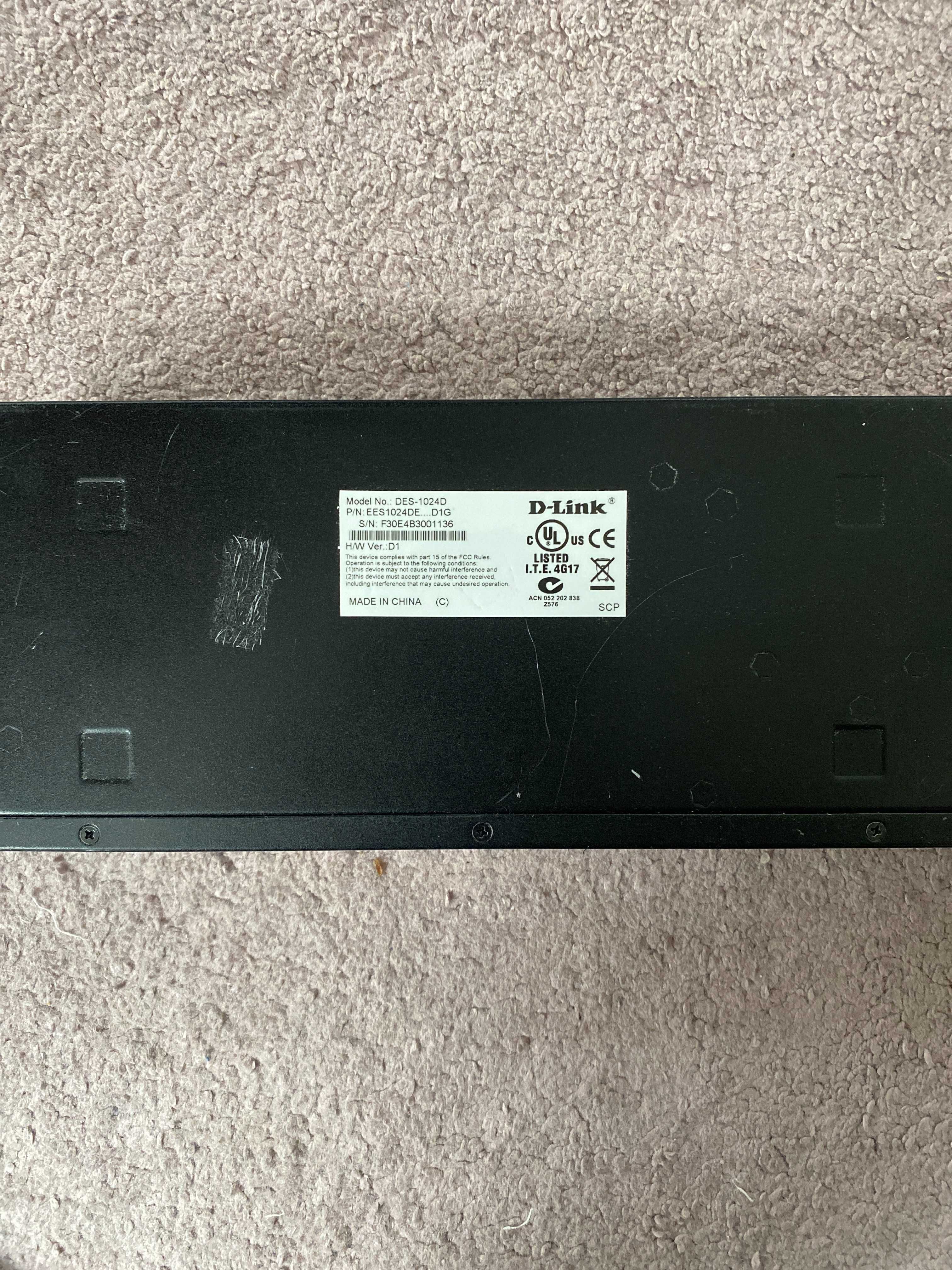 D-link 10/100 switch model: DES-1024D