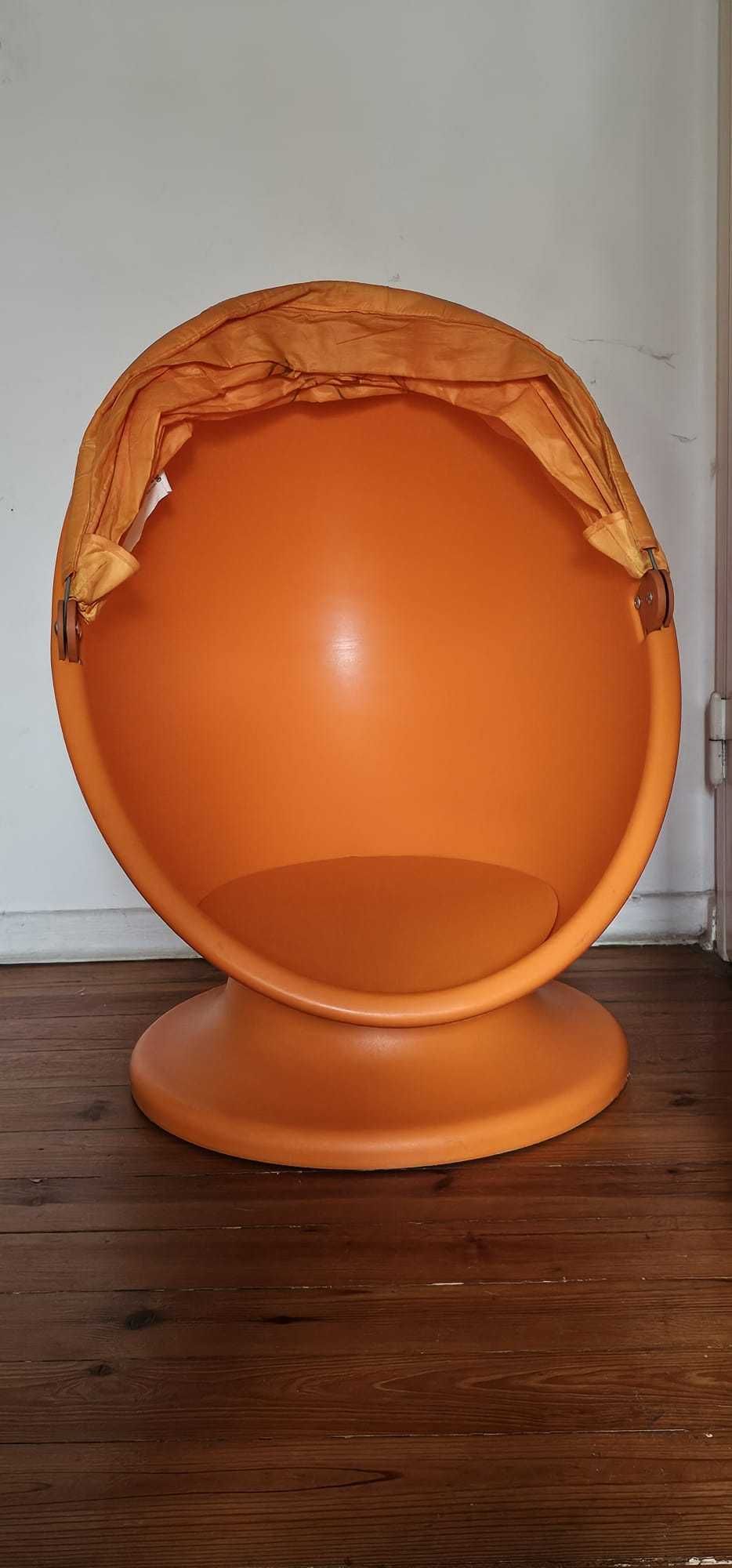 Cadeira giratória para crianças cor laranja IKEA PS LÖMSK
