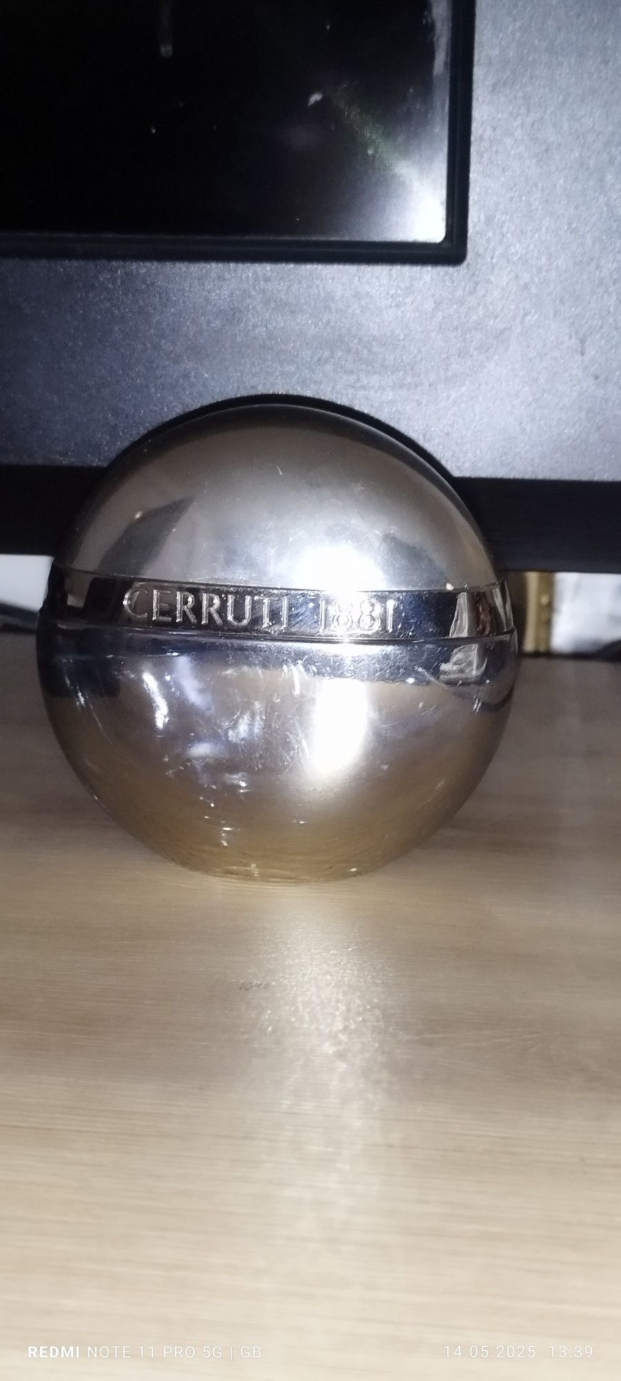 Sprzedam wodę perfumowaną ceruti 1881- chodzi o samą butelkę