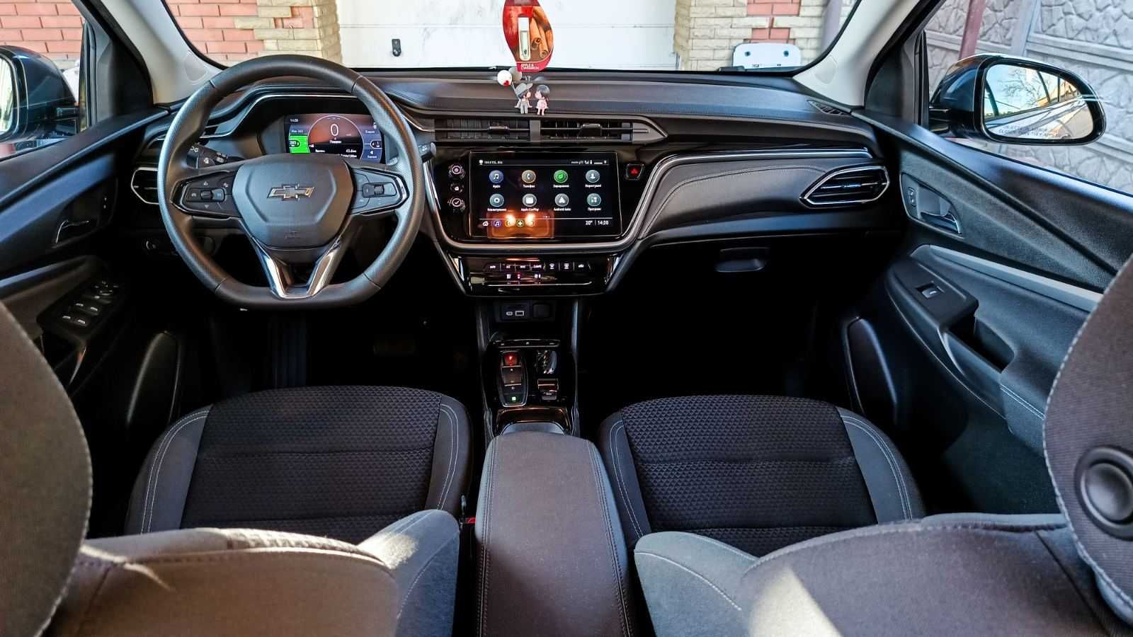 Chevrolet Bolt EUV 2023р новий сімейний хачбек універсал кросовер