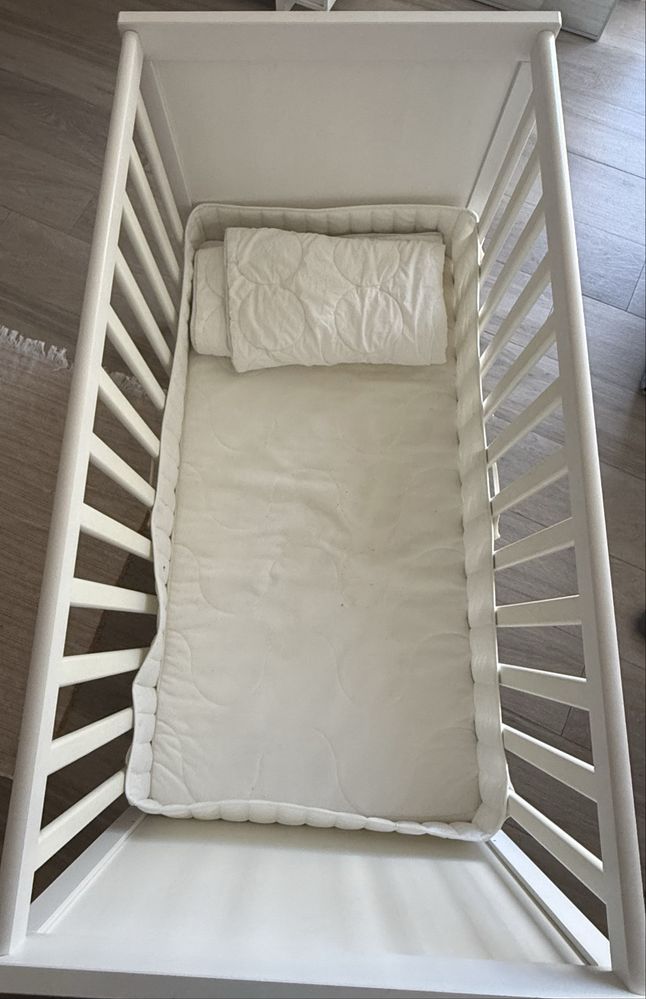 Berço com colchao IKEA