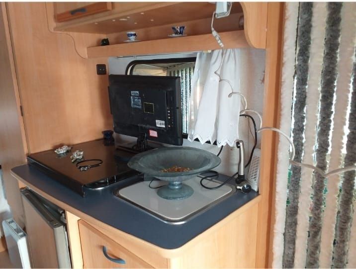 Venda de caravana com avançado