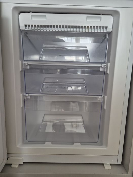 Lodówka Amica do zabudowy