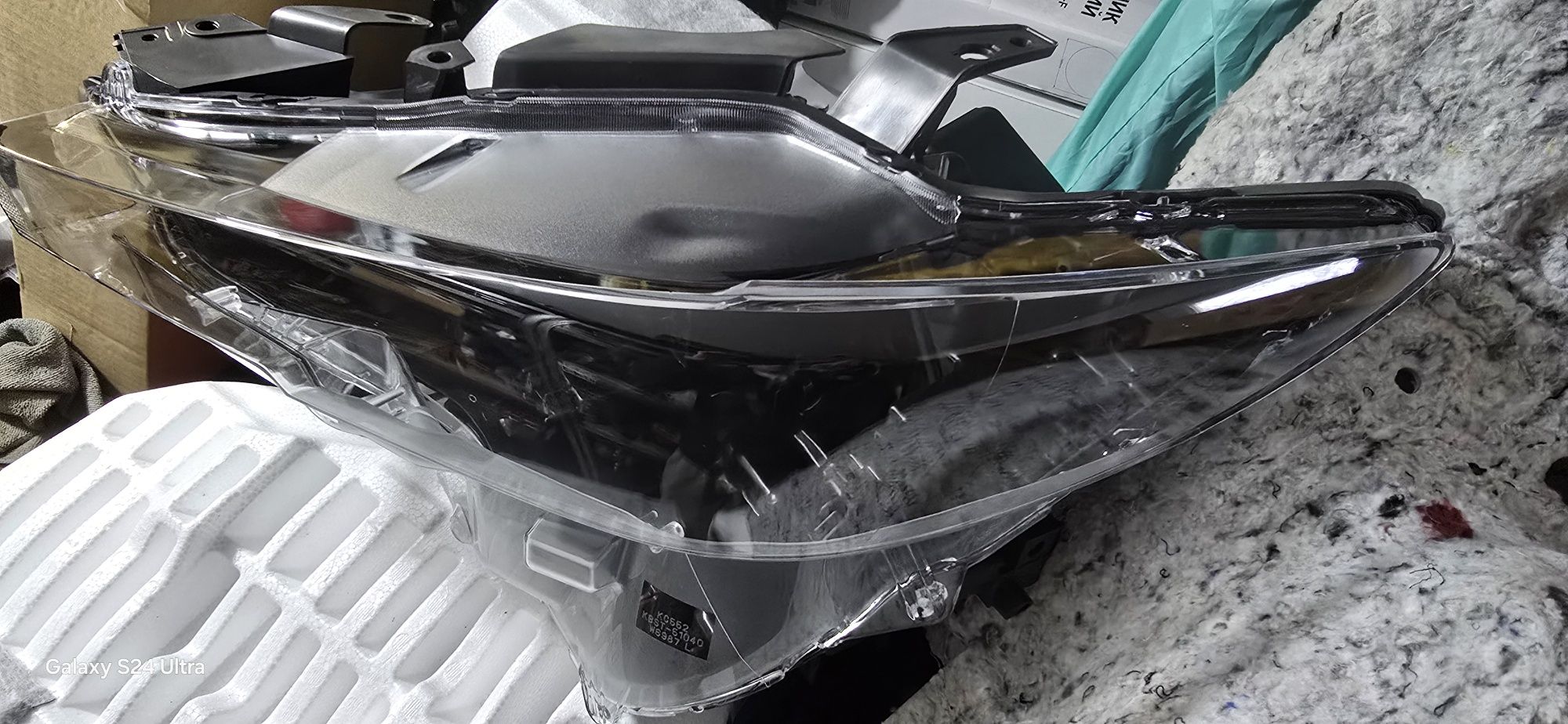 Стекло, корпус фары mazda cx5 2022-