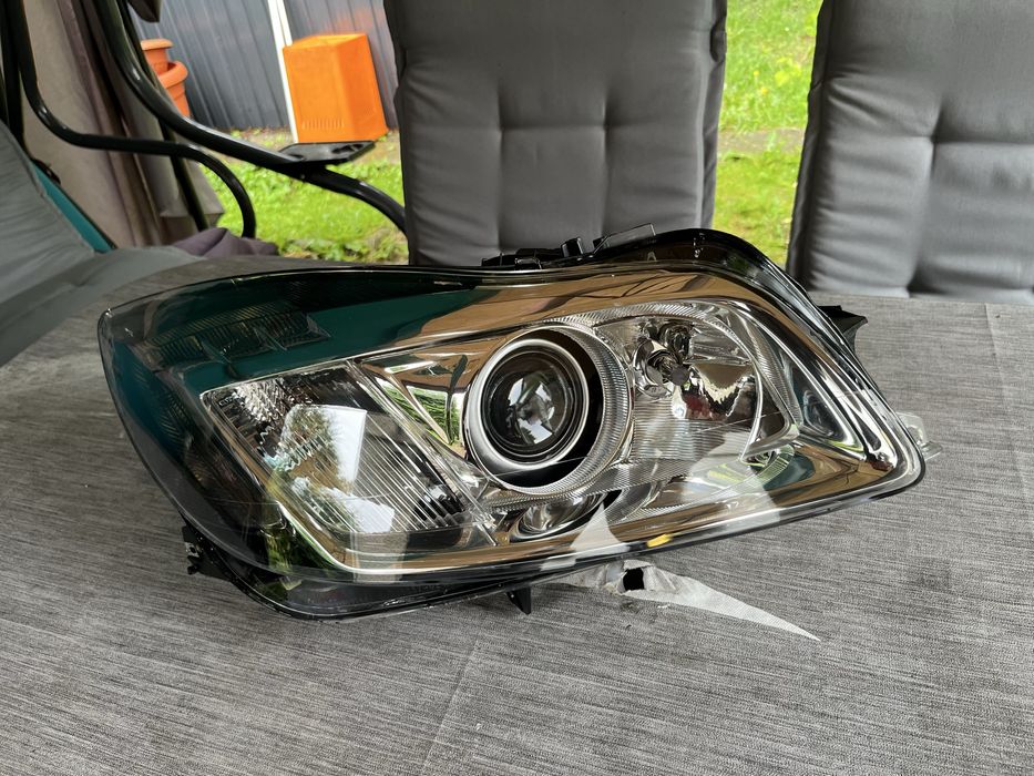 Opel Insignia a przedlift Reflektor Prawy Lampa Prawa NOWY KLOSZ ORG