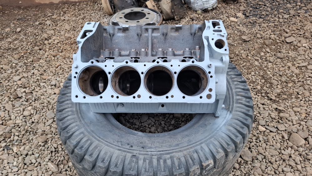 Блок двигуна зіл 130