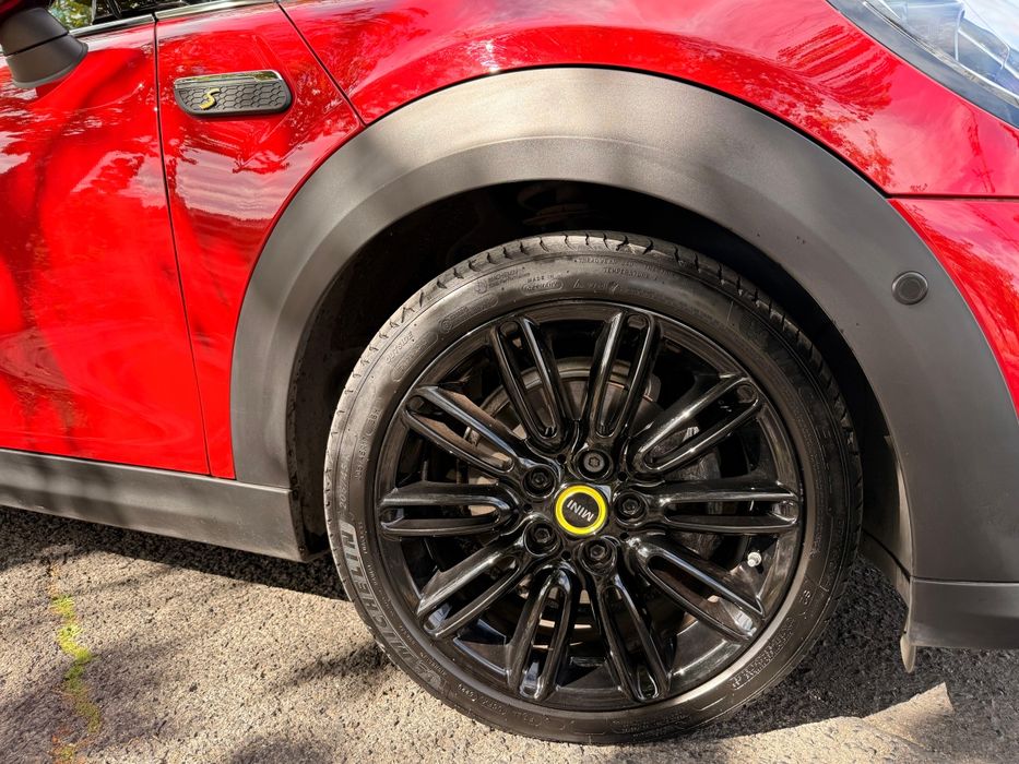 Mini Cooper SE Yours - IVA dedutível