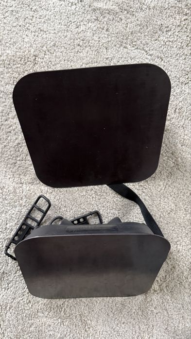 Magnetyczny uchwyt, bagażnik na narty Blitz