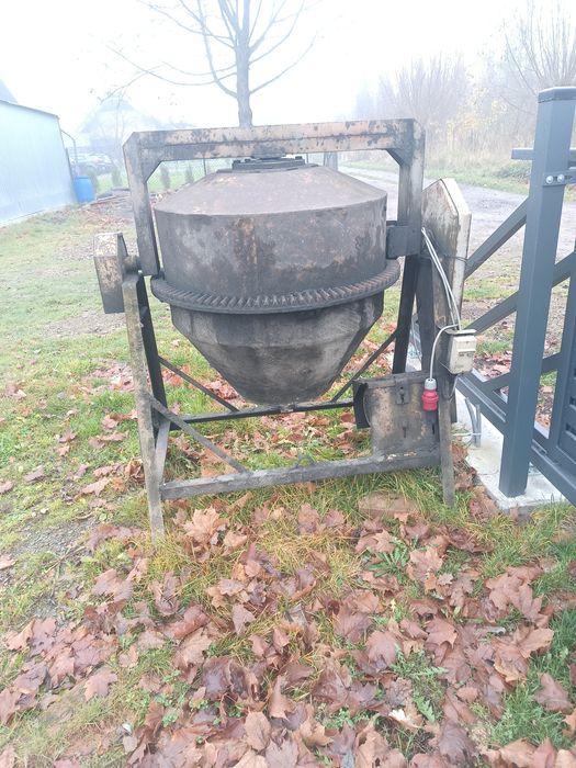 Sprzedam Betoniarka 250