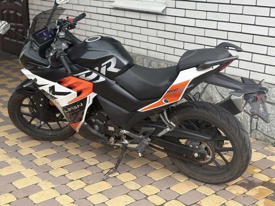 Продам мотоцикл Lifan 2025 года
