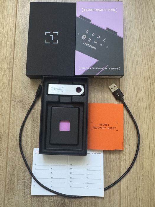 Криптогаманець Ledger Nano S Plus(гарантія)