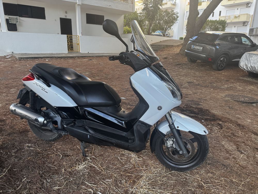 Yamaha XMax 125 – 2009 – Apenas 26.950 km