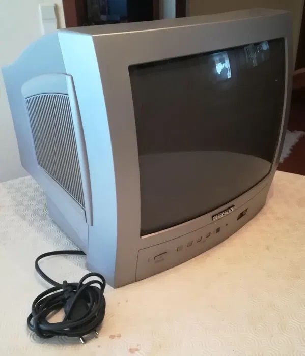 Televisor //  WATSON // + TDT // Com comandos Originais // Só ligar