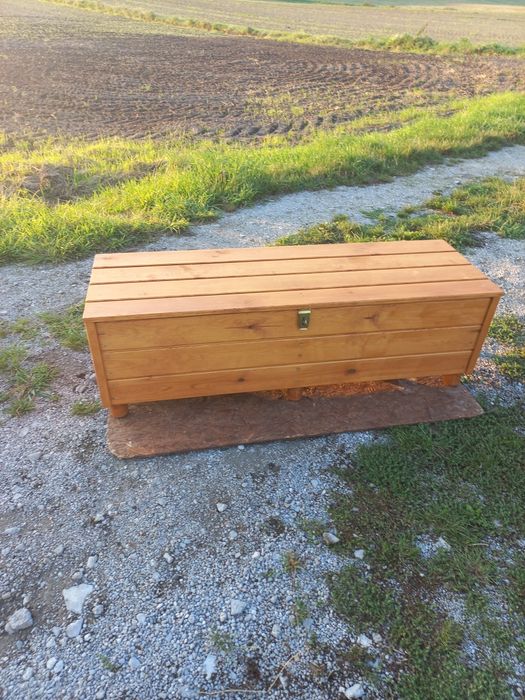 Skrzynka/ ławka ze schowkiem
