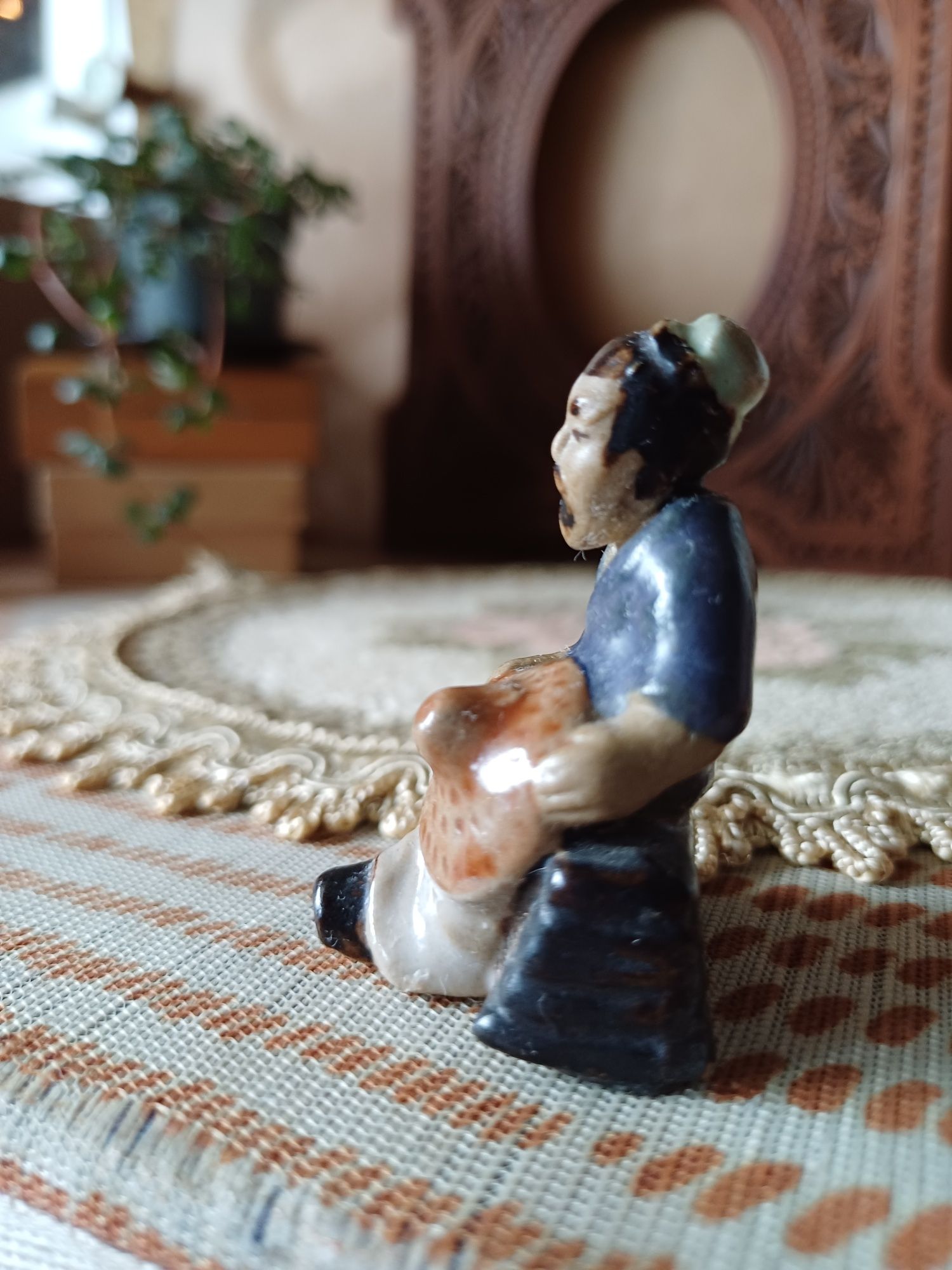 Orientalna figurka chińczyk japończyk stara porcelanowa ceramiczna vin