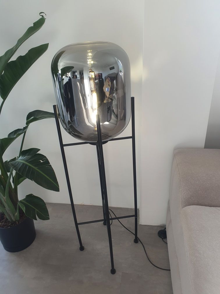 Lampa podlogowa firmy Pulto Oda styl nowoczesny glamour