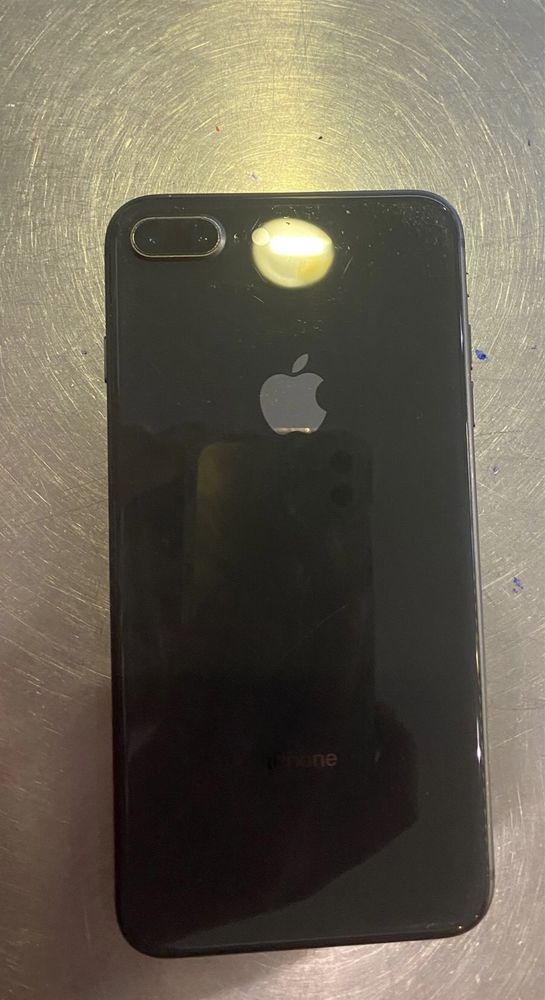 iPhone 8 plus em otima condição