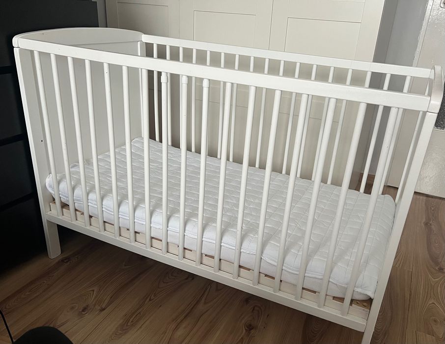 Łóżeczko białe, materac 120x60