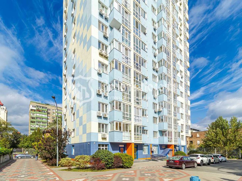 Квартира 3к. Без ремонту. Пріорська 16, ЖК «Вишиванка» Оболонський р-н