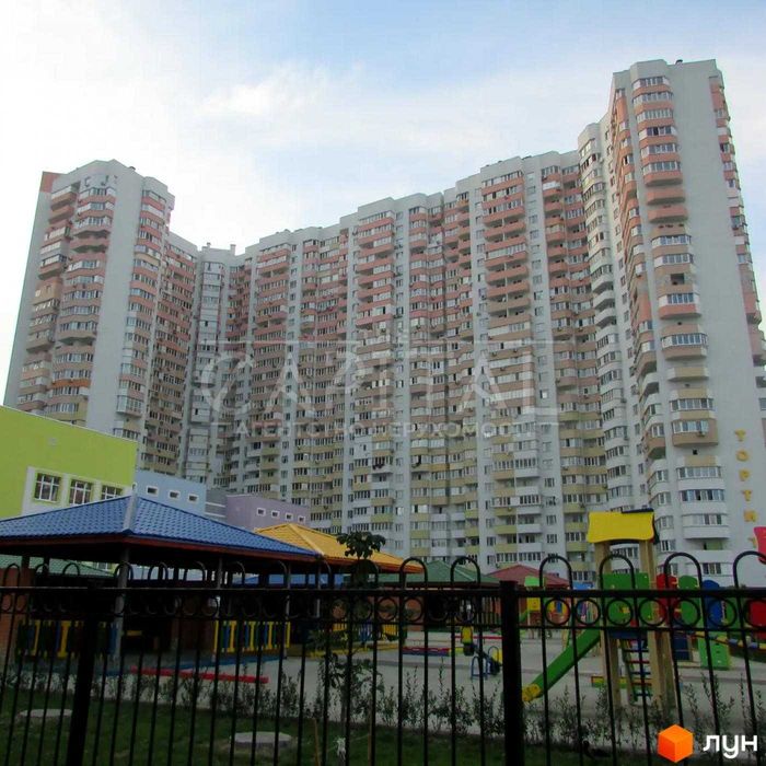 Продаж 3х кімнатної квартири 80кв.м. Дарницький район