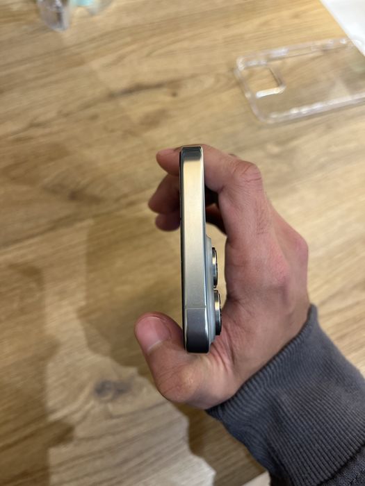 iPhone 16 pro max titanium 256gb