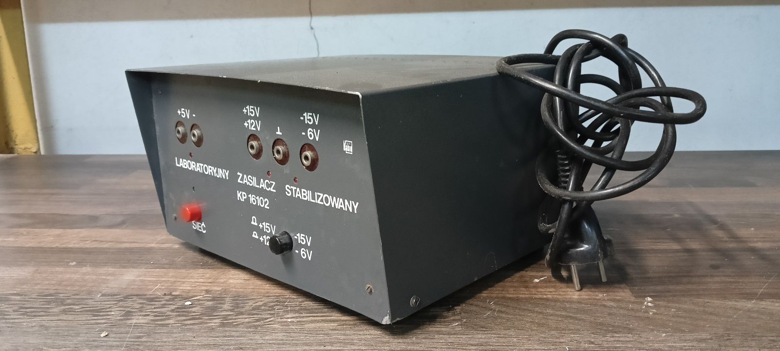 Zasilacz stabilizowany KP16102 Laboratoryjny Kabid-Press
