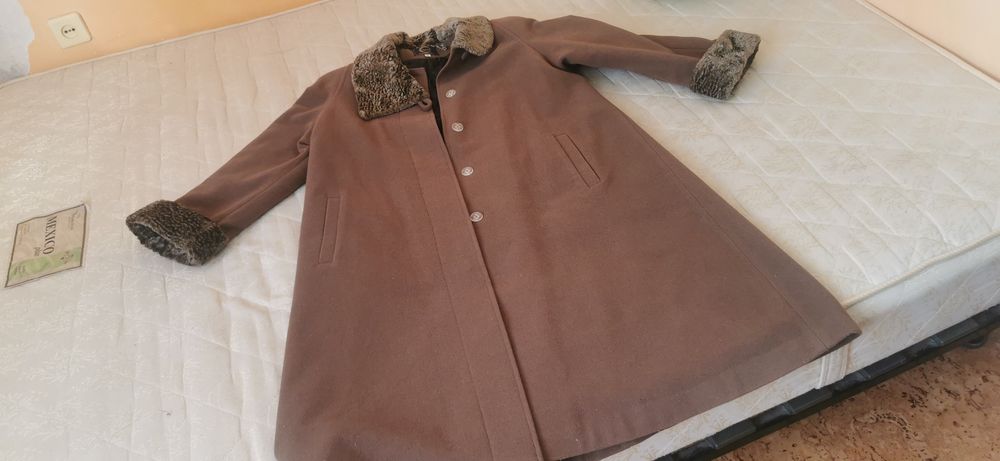 Женское пальто б/у