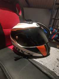 Capacete BOX'S Tamanho M e luvas SODI KART