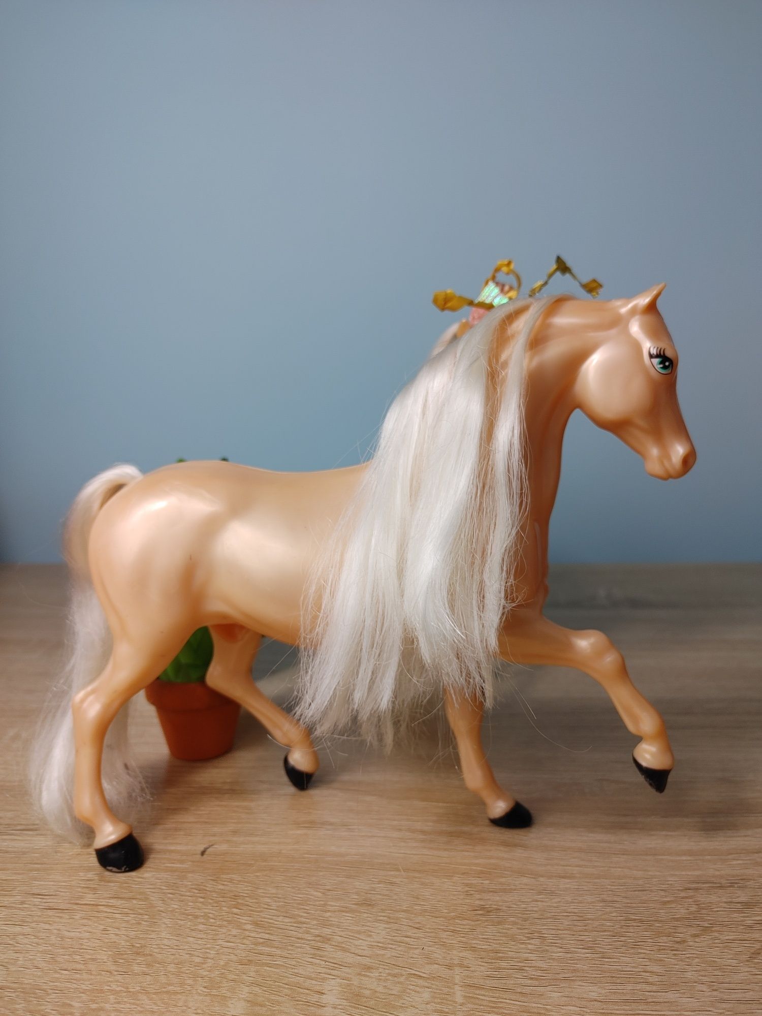 Konie od karocy karoca kareta Roszpunka Rapunzel Barbie