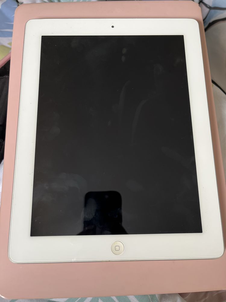 Ipad cinzento e branco